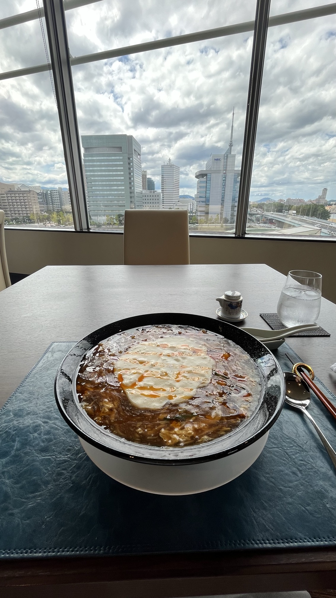 酸辣湯麺