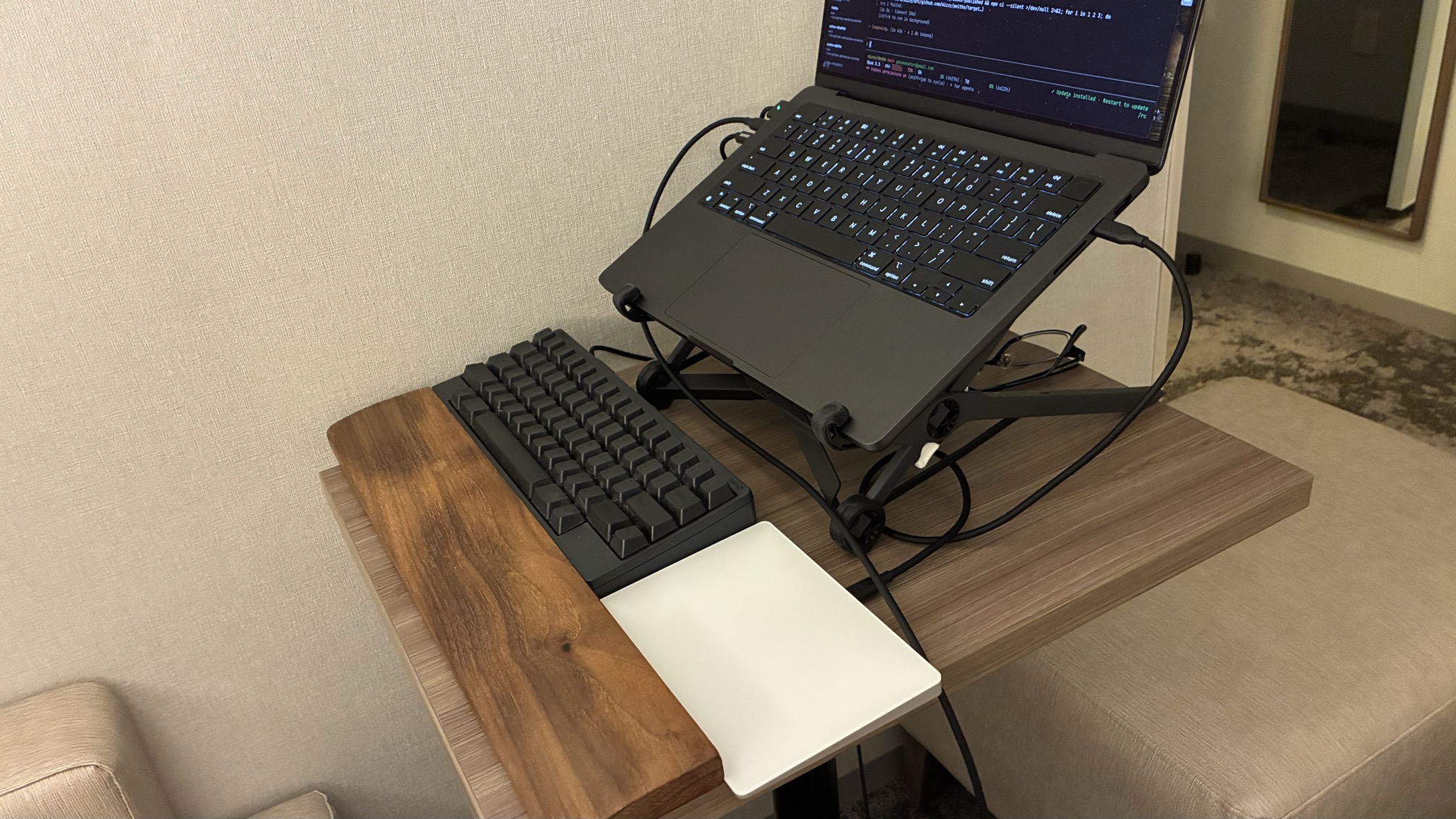テーブル