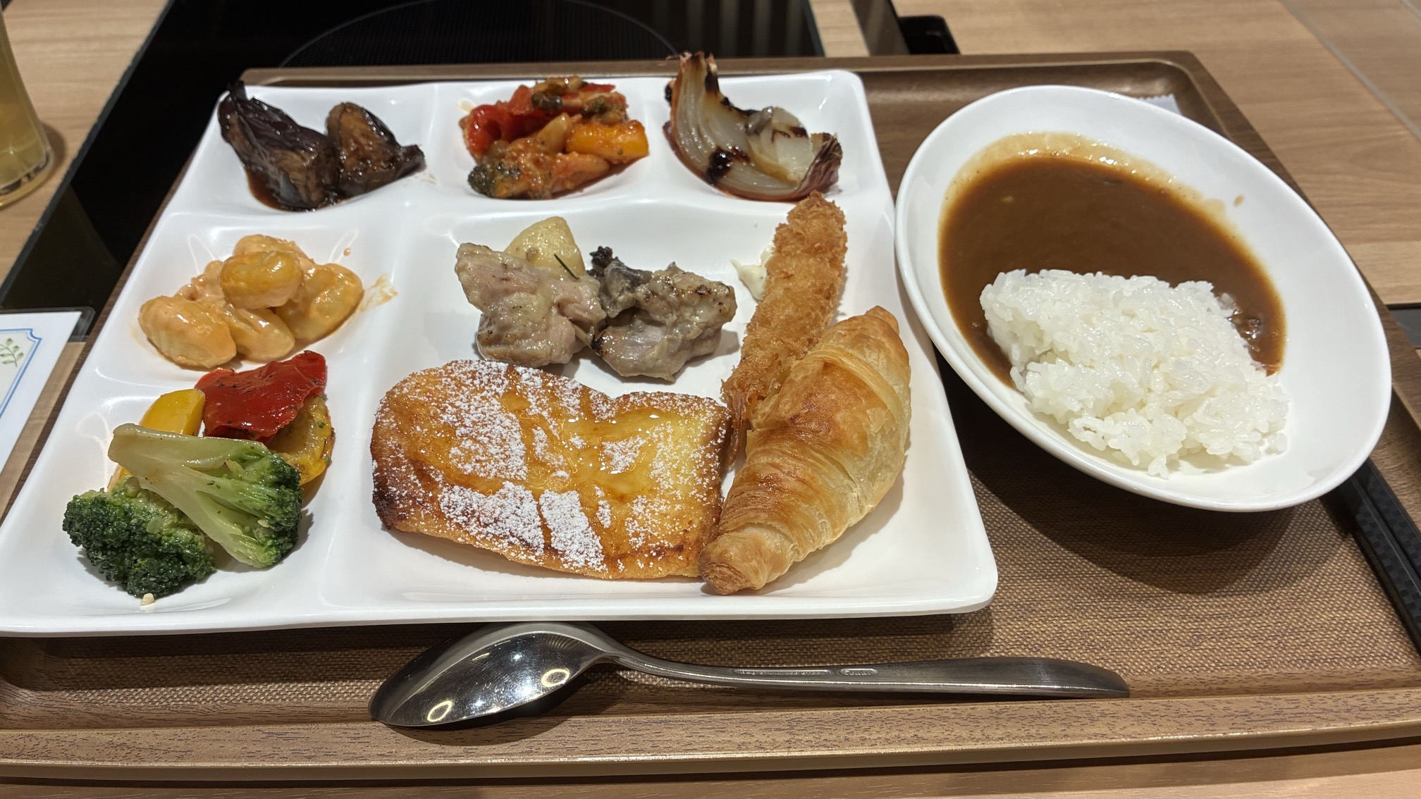 朝食